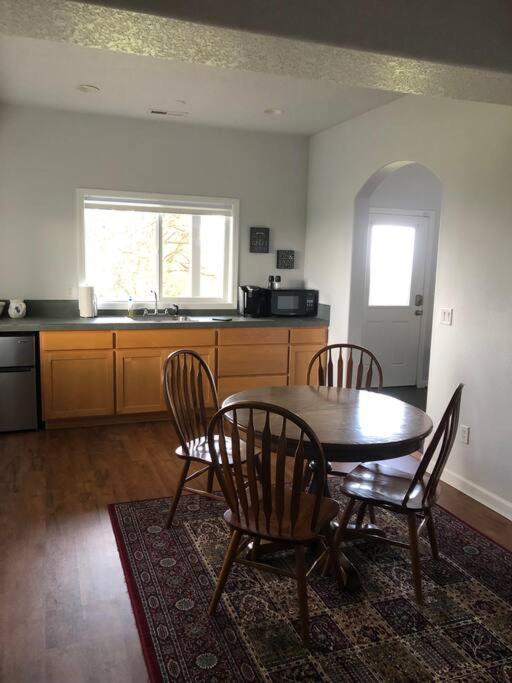 2 Bedroom Suite: Views, Private Entrance, Evchgr Amity Exterior photo